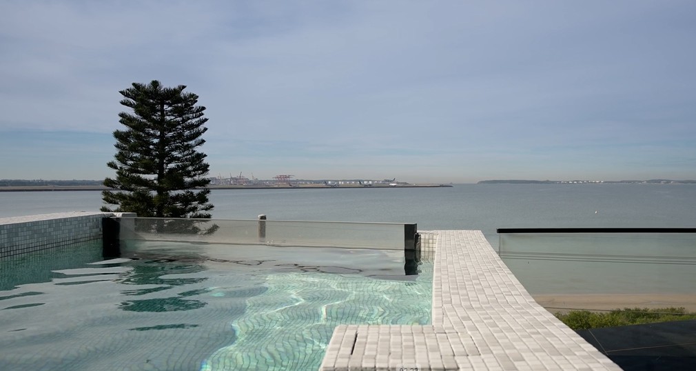 Brightomle Sands Roof Top Swimming Pool