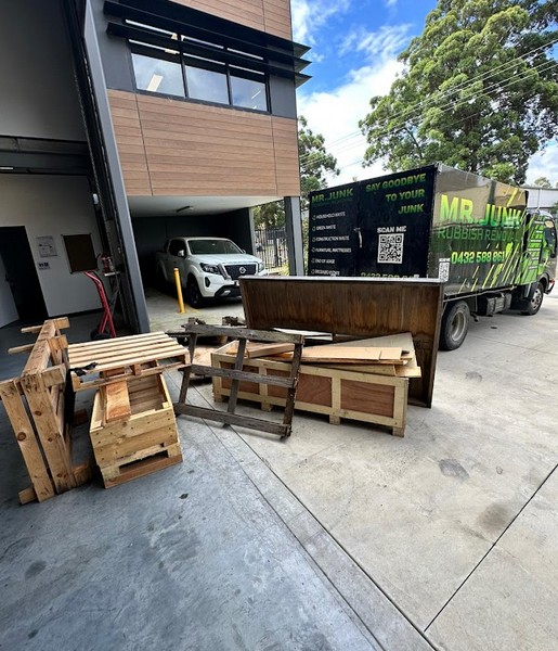 Apartment Clearance Tips: Access and Lifts in Sydney